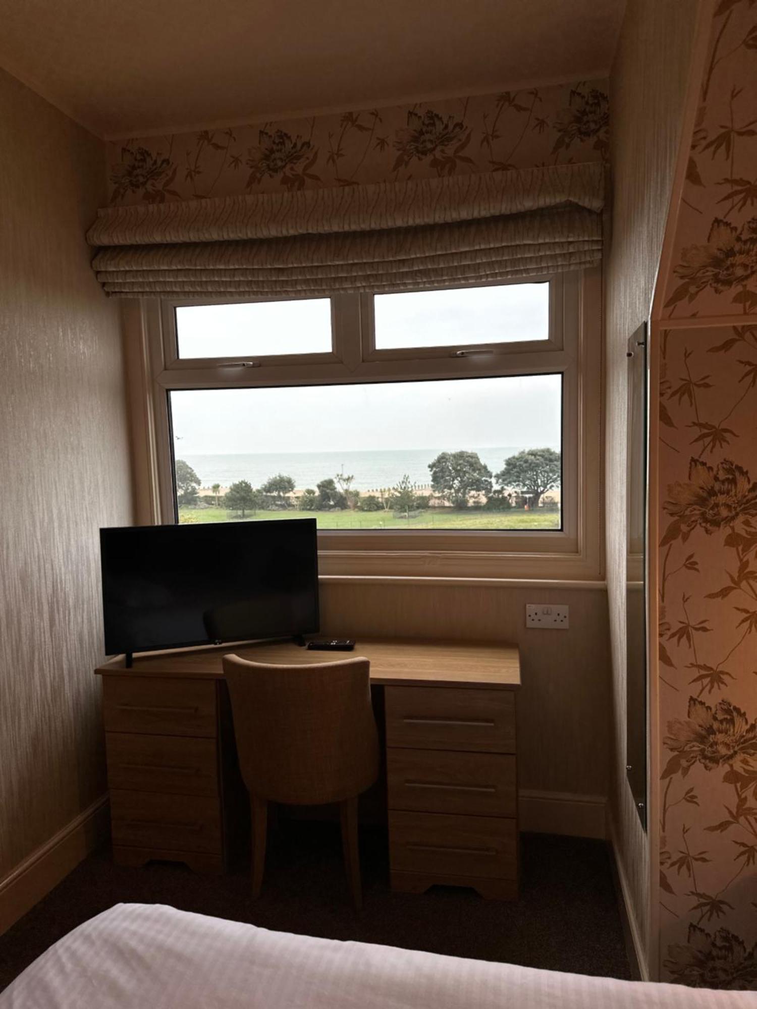 Devonia Express Hotel Eastbourne Ngoại thất bức ảnh