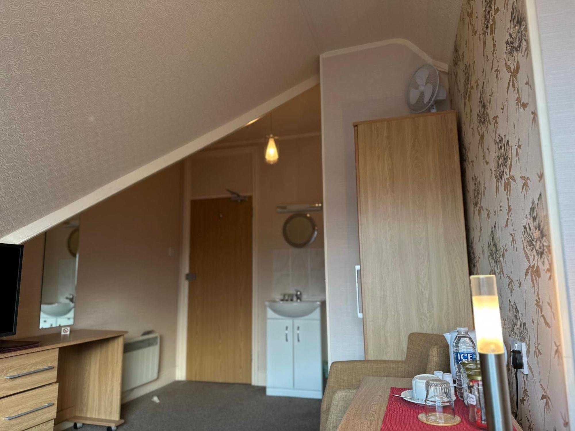 Devonia Express Hotel Eastbourne Phòng bức ảnh