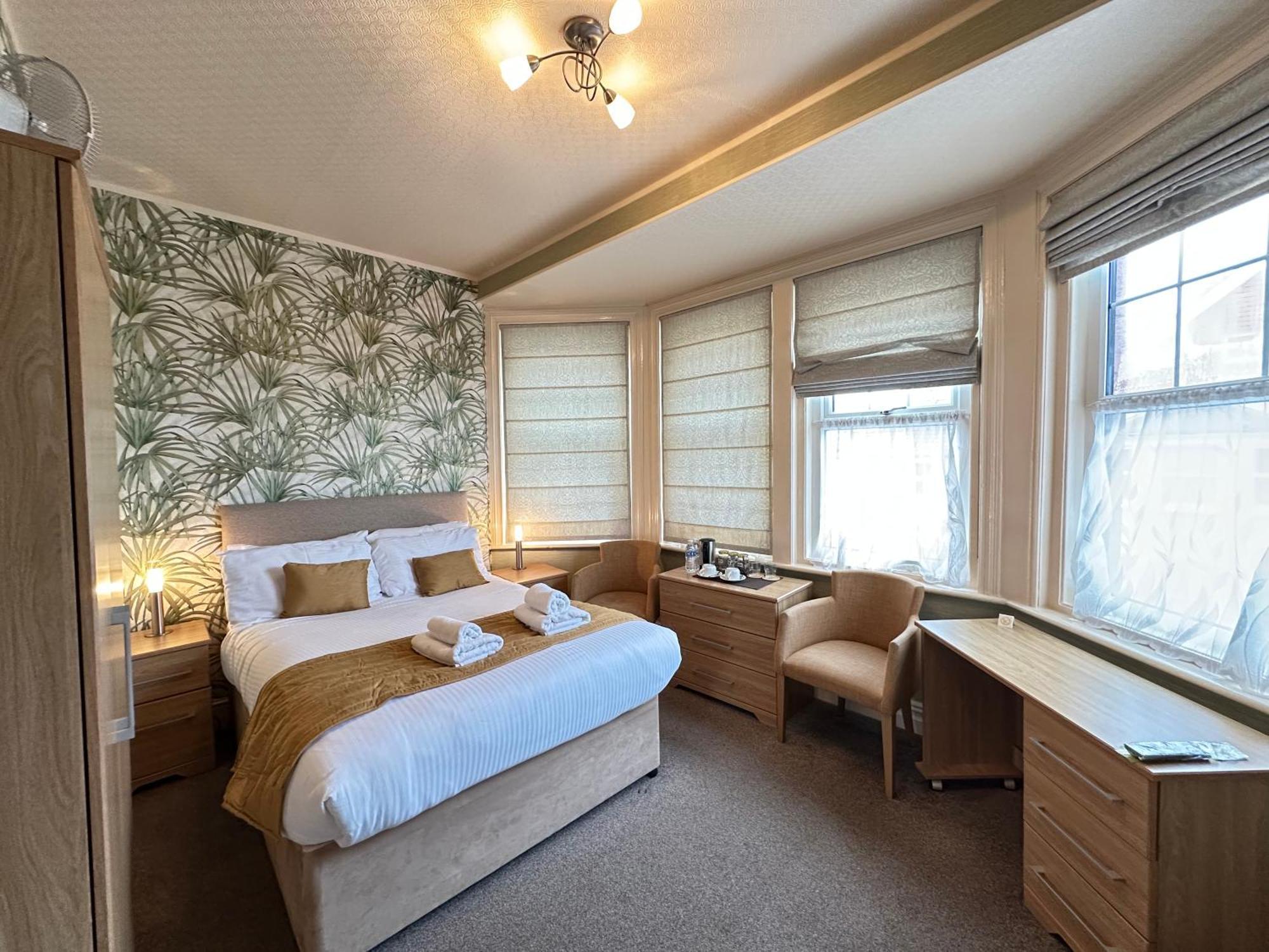 Devonia Express Hotel Eastbourne Ngoại thất bức ảnh