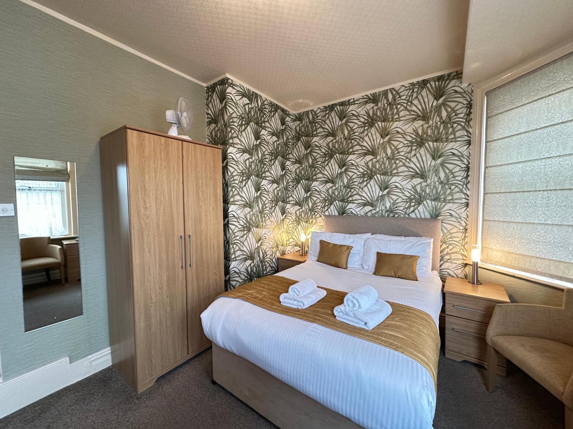 Devonia Express Hotel Eastbourne Ngoại thất bức ảnh
