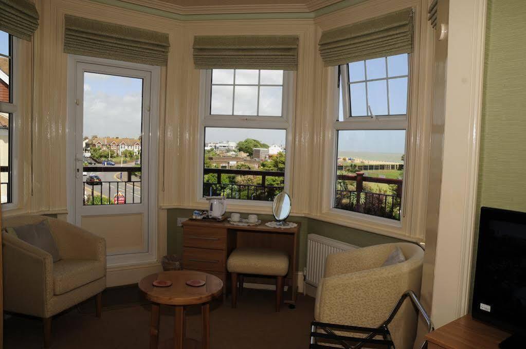 Devonia Express Hotel Eastbourne Ngoại thất bức ảnh