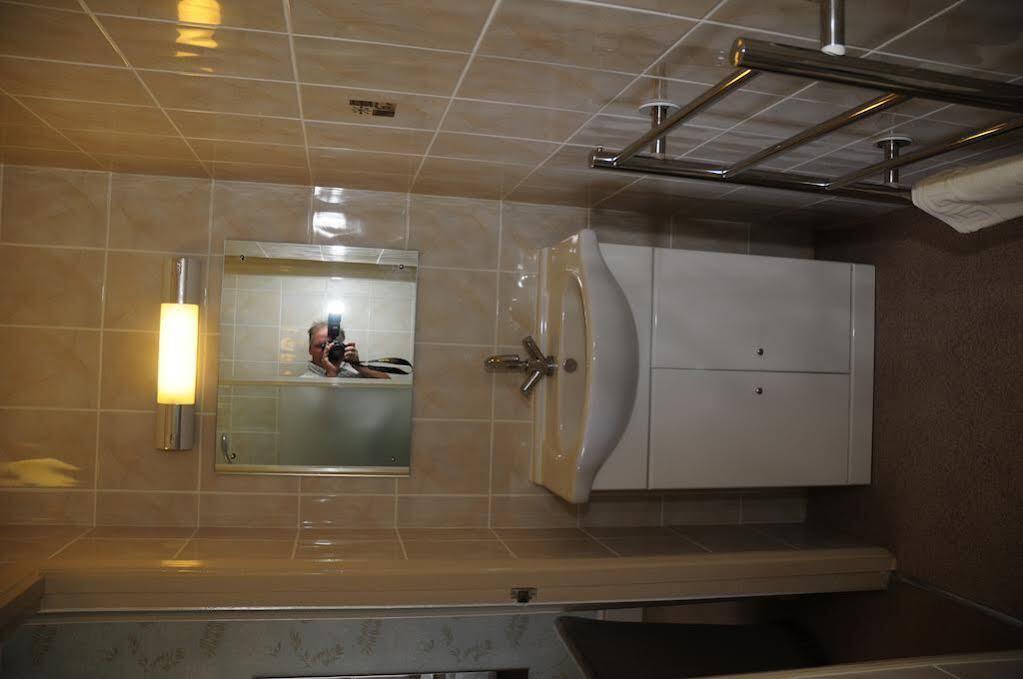 Devonia Express Hotel Eastbourne Ngoại thất bức ảnh